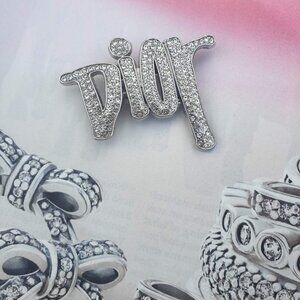 Silver Metal Crystals Brooch Pin Casual Fashion Women Formal Accessory Jewelry